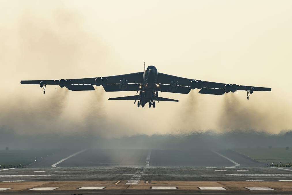 La policía británica «investiga un posible vínculo con Irán» en relación con la supuesta amenaza de bomba contra una base que alberga a la Fuerza Aérea de EE. UU.