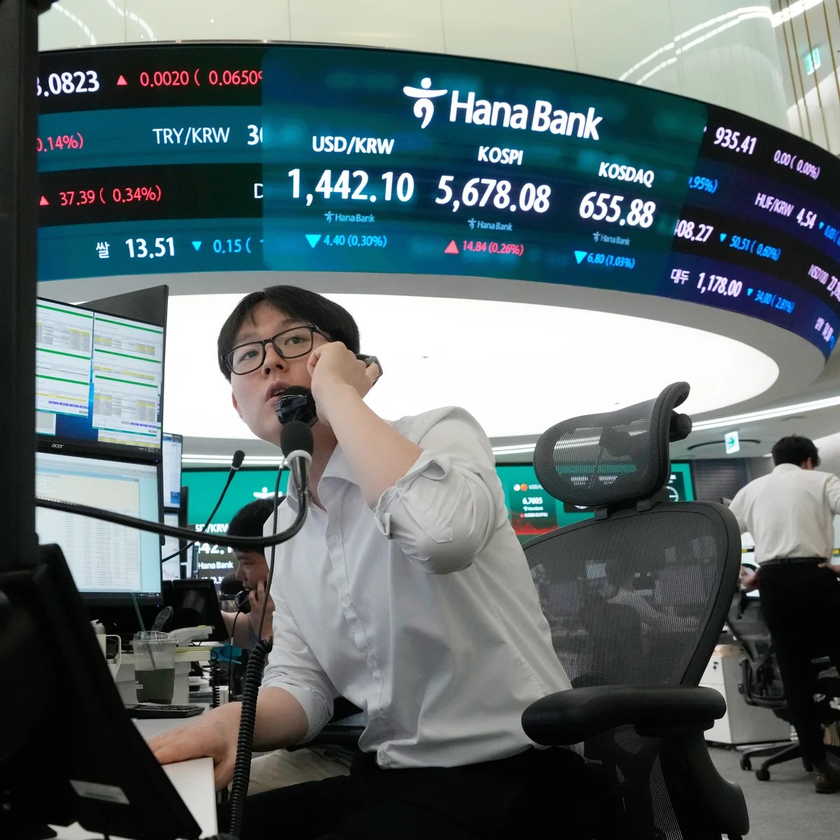 AI push is putting banks at mercy of tech firms, warns Moody’s