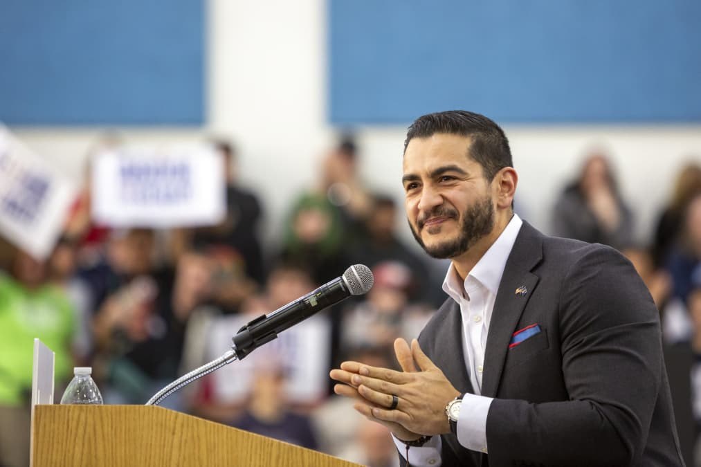 AI, data center fears could be key in closely watched Michigan Democratic Senate primary