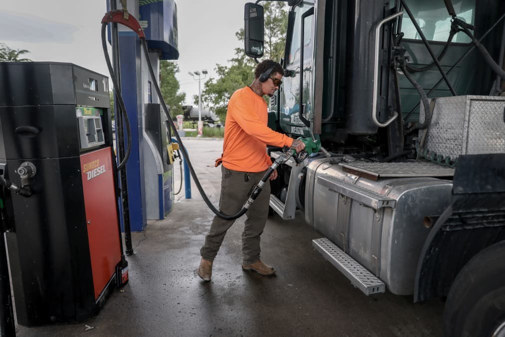 Americans grow more pessimistic about their finances, New York Fed finds — expert warns of ‘tough choices’ ahead