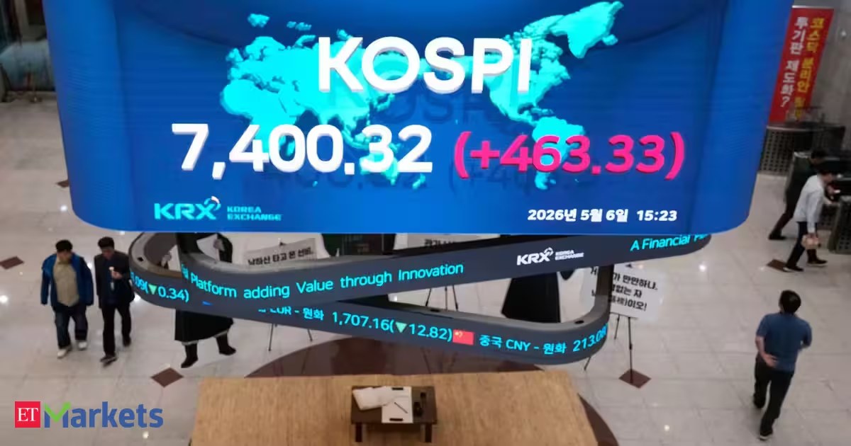 Asian stocks slump as chip selloff deepens; KOSPI plunges 5%