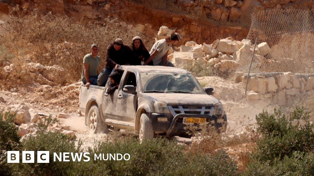 Las familias palestinas que llevan 4 días asediadas por colonos israelíes en Cisjordania