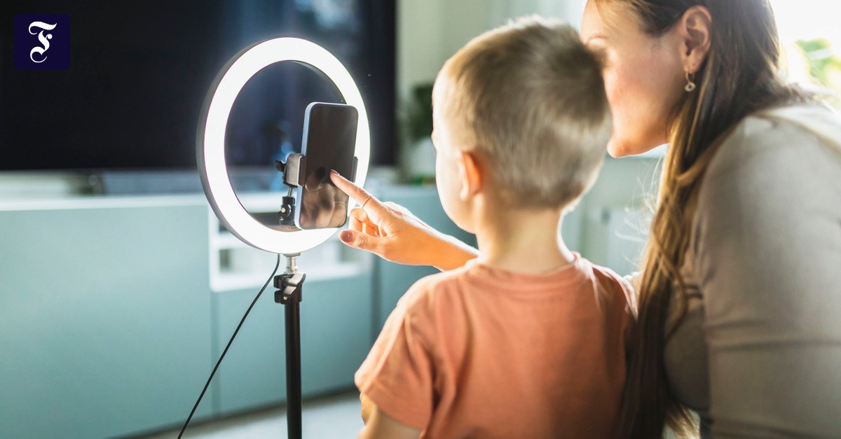 Familien-Influencer: Wenn Kinder zum Werbeobjekt werden