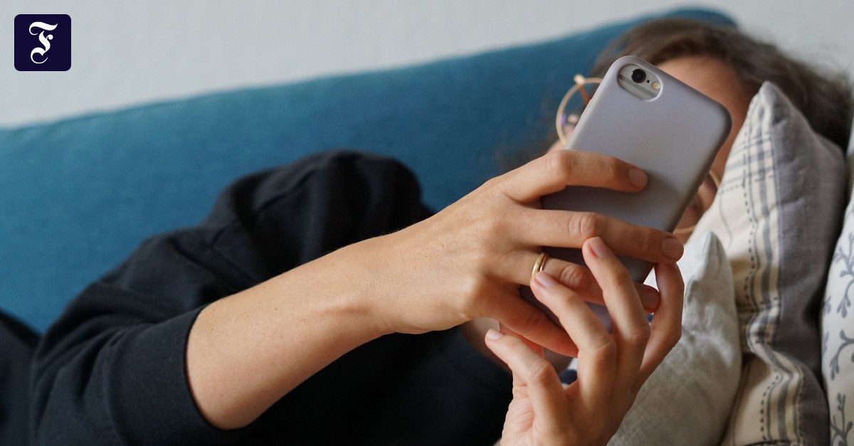 Brüssel droht: Facebook und Instagram sollen unendliches Scrollen beenden