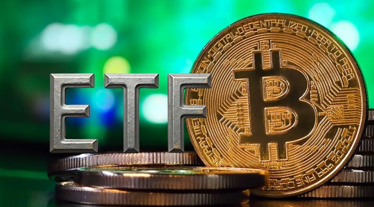 Bitcoin price holds below $63,000 as selling pressure offsets regulatory progress