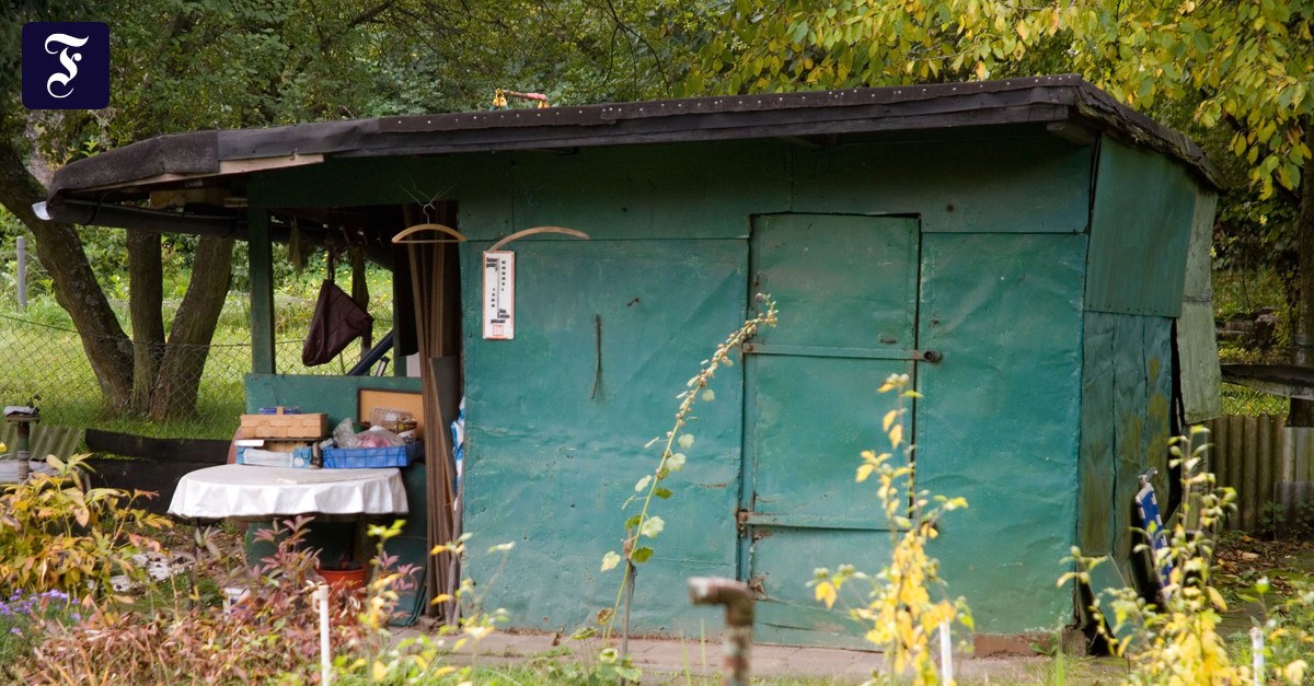 Immobilien vor Gericht: Eigentümergemeinschaft darf alte Gartenhütte abreißen