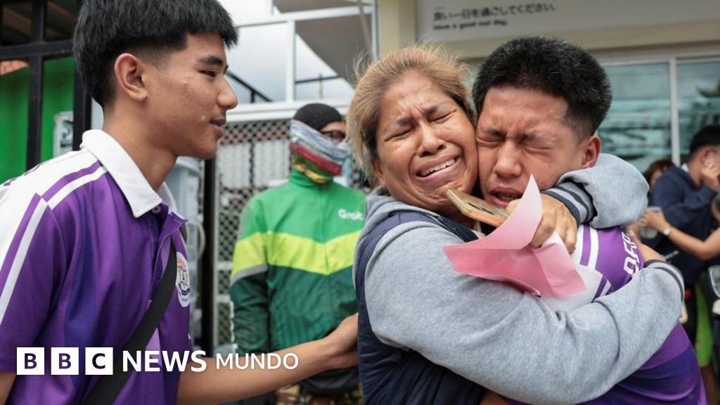 Un alumno de 14 años es sospechoso de matar a tiros a 5 maestros y a sus abuelos en Tailandia
