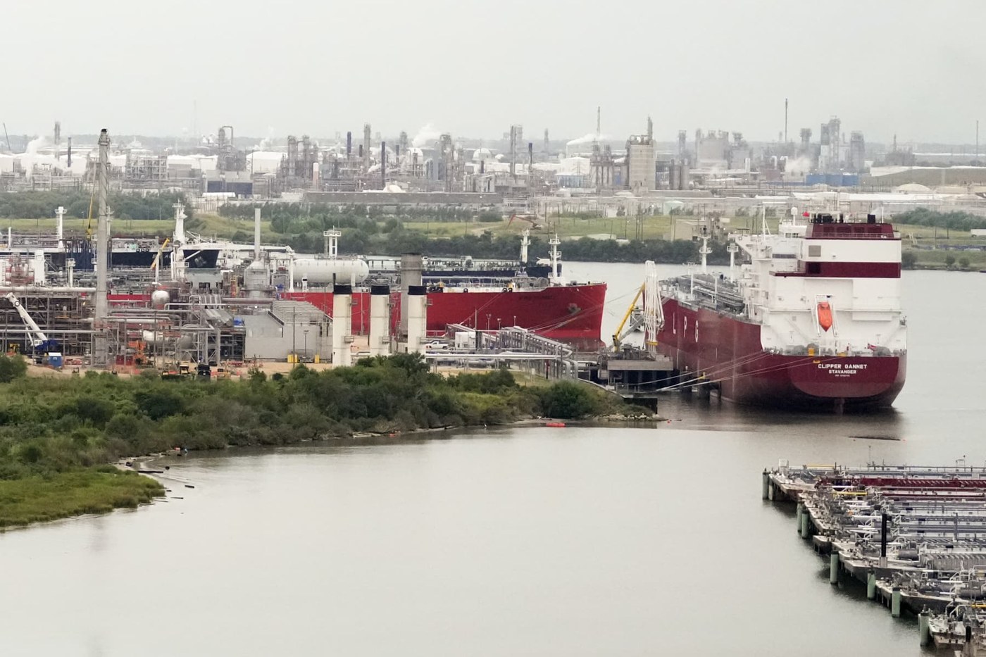 Oil prices fall as Saudi supply hopes outweigh fresh Houthi strikes
