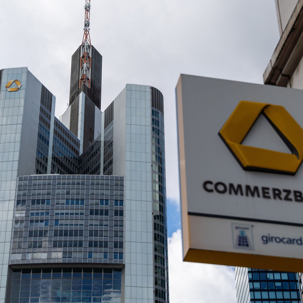 Kampf um die Commerzbank: Eine Übernahme, die es so nicht geben dürfte