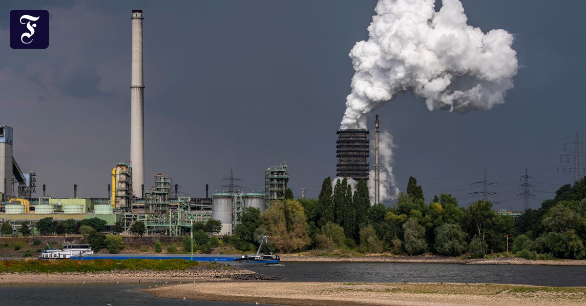 Gefahr durch Niedrigwasser: Industrie im Trockenstress
