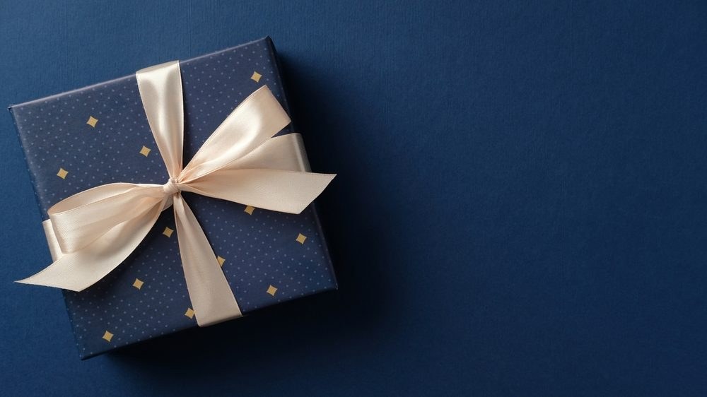 Inside the Gift and the Curse of the Energy Sector