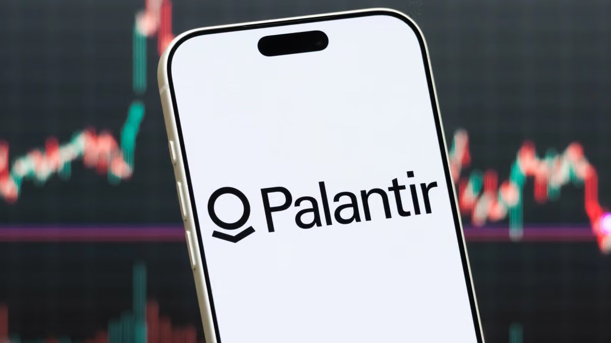 Palantir's Europe head warns the region is 'missing the boat' on AI just as it did with the internet