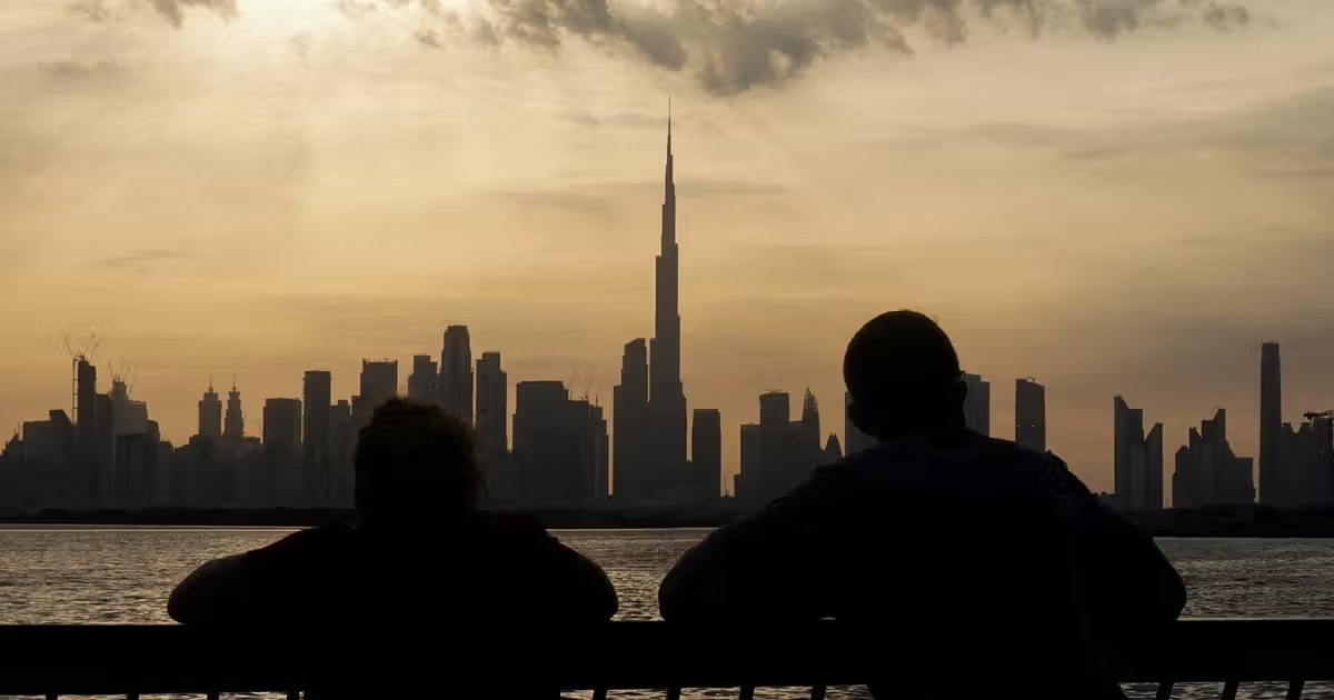 Oil Prices Hold Firm Despite Persian Gulf Supply Growing