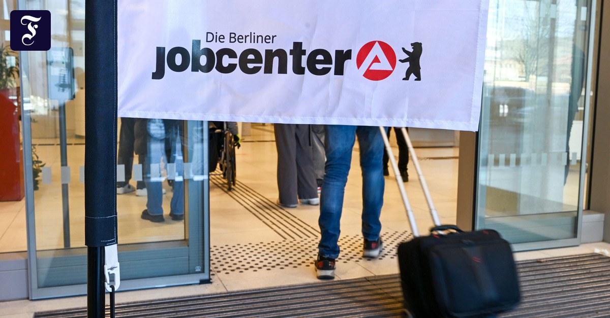 Schwache Konjunktur: Zahl der Arbeitslosen steigt auf mehr als drei Millionen