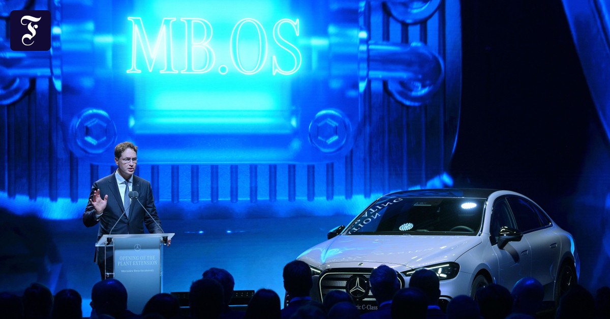 Größte Autofabrik Ungarns: Mercedes-Chef: Werk in Kecskemet setzt Maßstäbe für Kosten